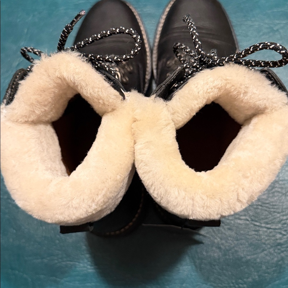 NWT FRYE Samantha Hiker Weatherproof Genuine Shearling Lace Up Boots - Picture 11 of 11